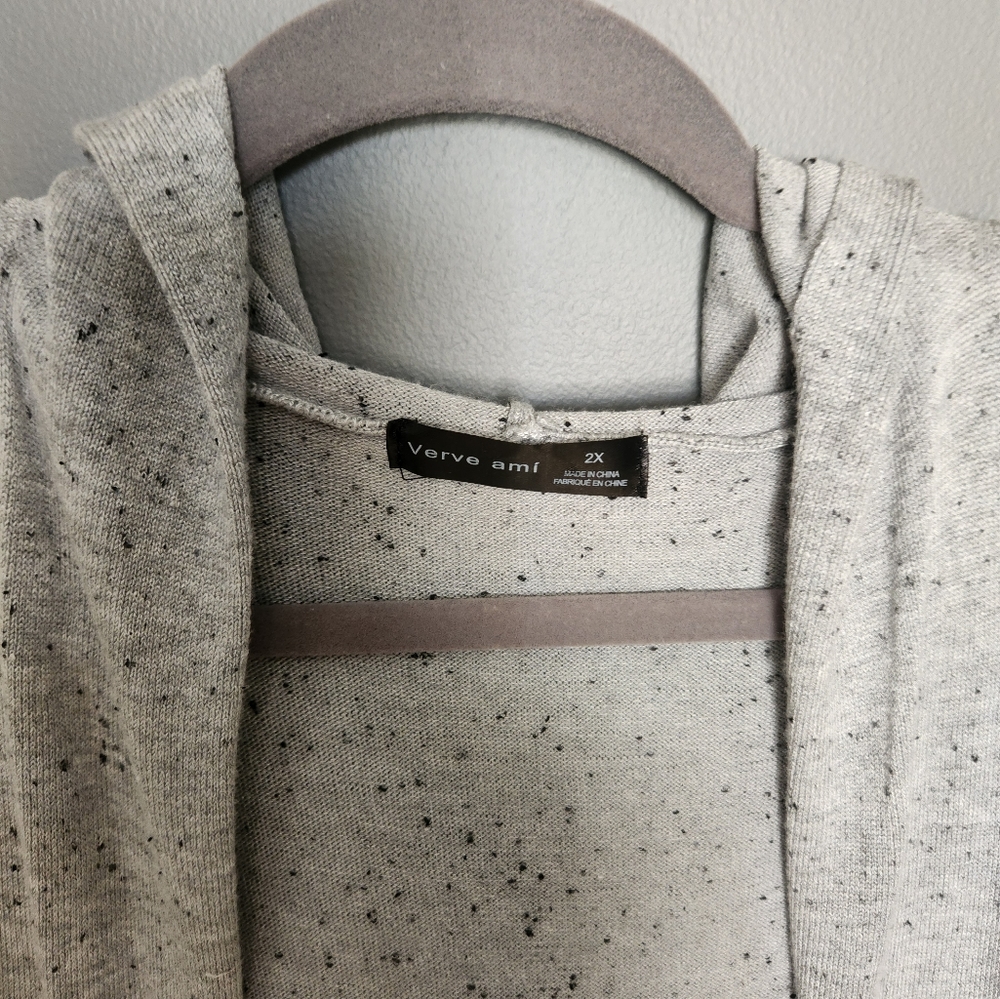 Sweater - Picture 3 of 4